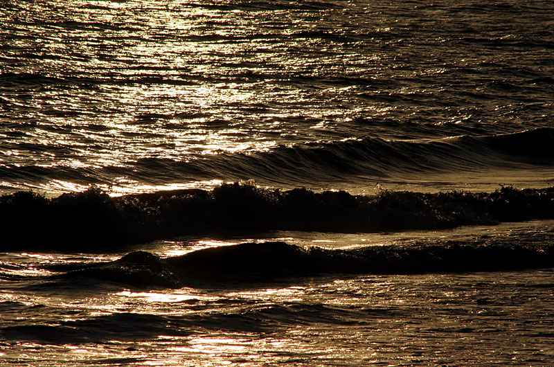 Sunset at Seacliff Drive south of Santa Barbara, California