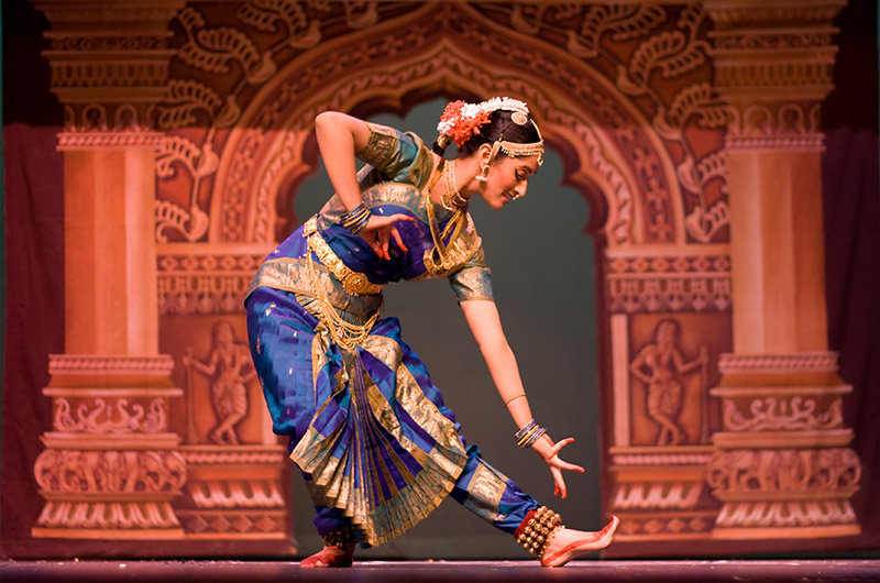 Hemangi Patel or Hemu as most of us know her is performing the Varnam dance during her Arangetram in Phoenix, Arizona