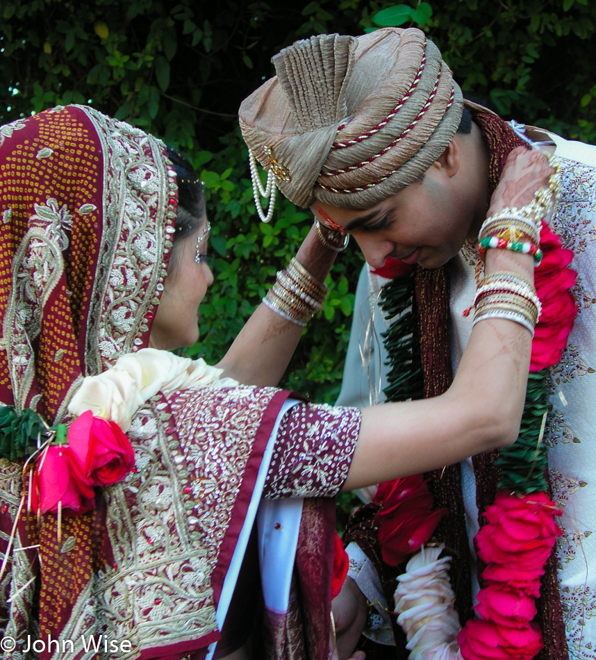 Alka and Hitesh marrying in Phoenix, Arizona