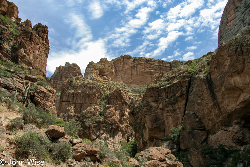 Canyon view on the Apache Trail in Arizona