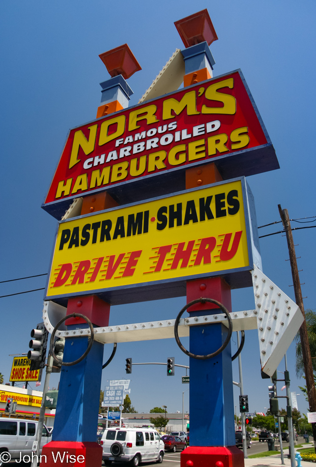 Norm's Famous Hamburgers in Whittier, California