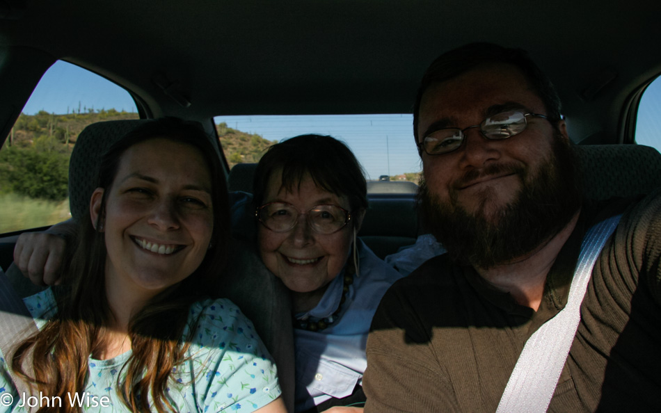 Caroline Wise with Jutta Engelhardt and John Wise in Arizona 2005