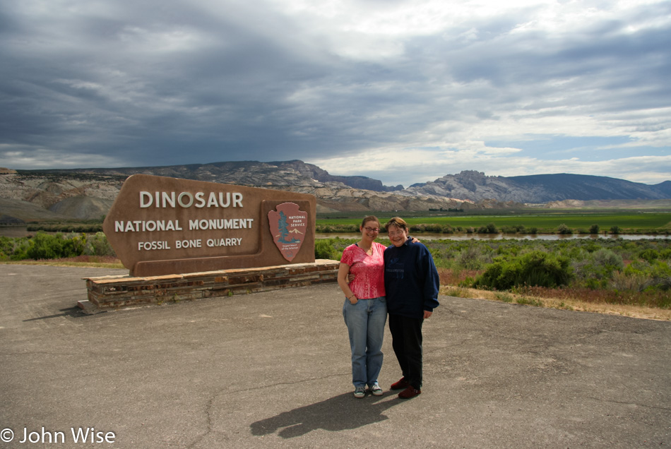 Caroline Wise and Jutta Engelhardt at Dinosaur National Monument in Utah