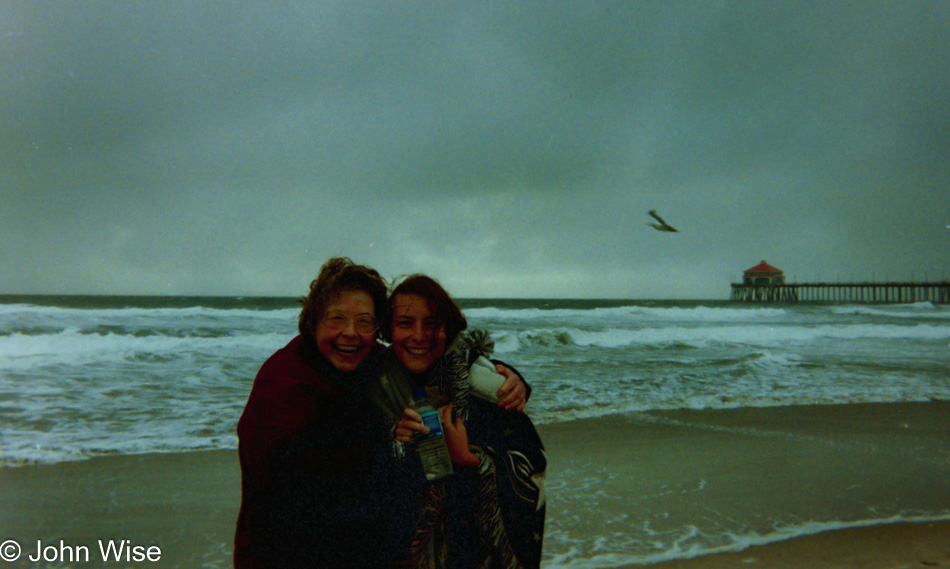 Jutta Engelhardt and Caroline Wise at the Pacific Ocean in Southern California