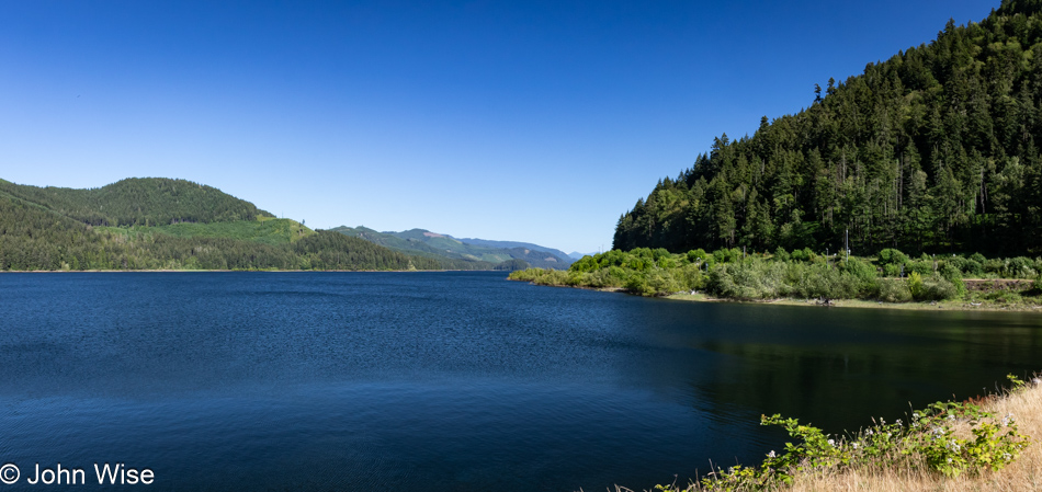 Lookout Point Lake in Lowell, Oregon