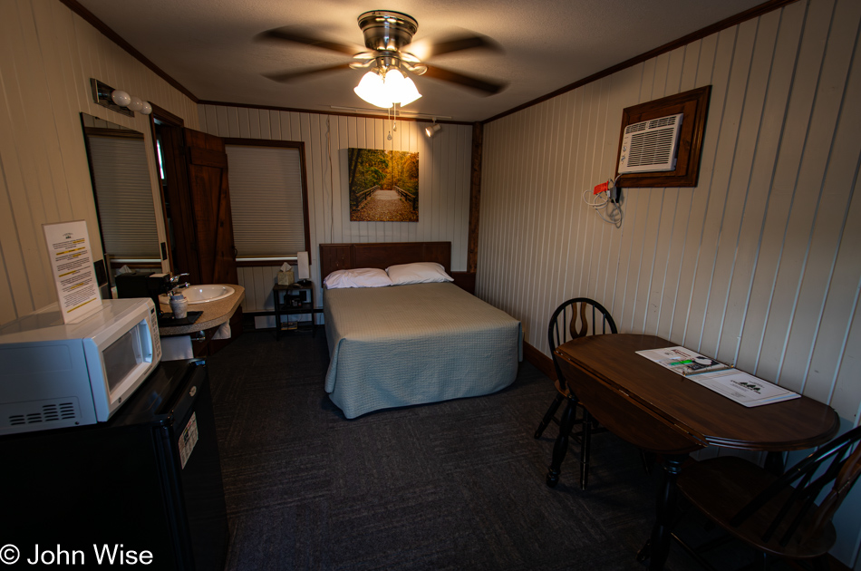 Evergreen Inn in Osceola, Iowa