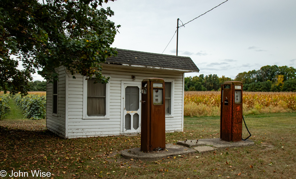 Defunct gas station on Route 9 in Hudson, New York