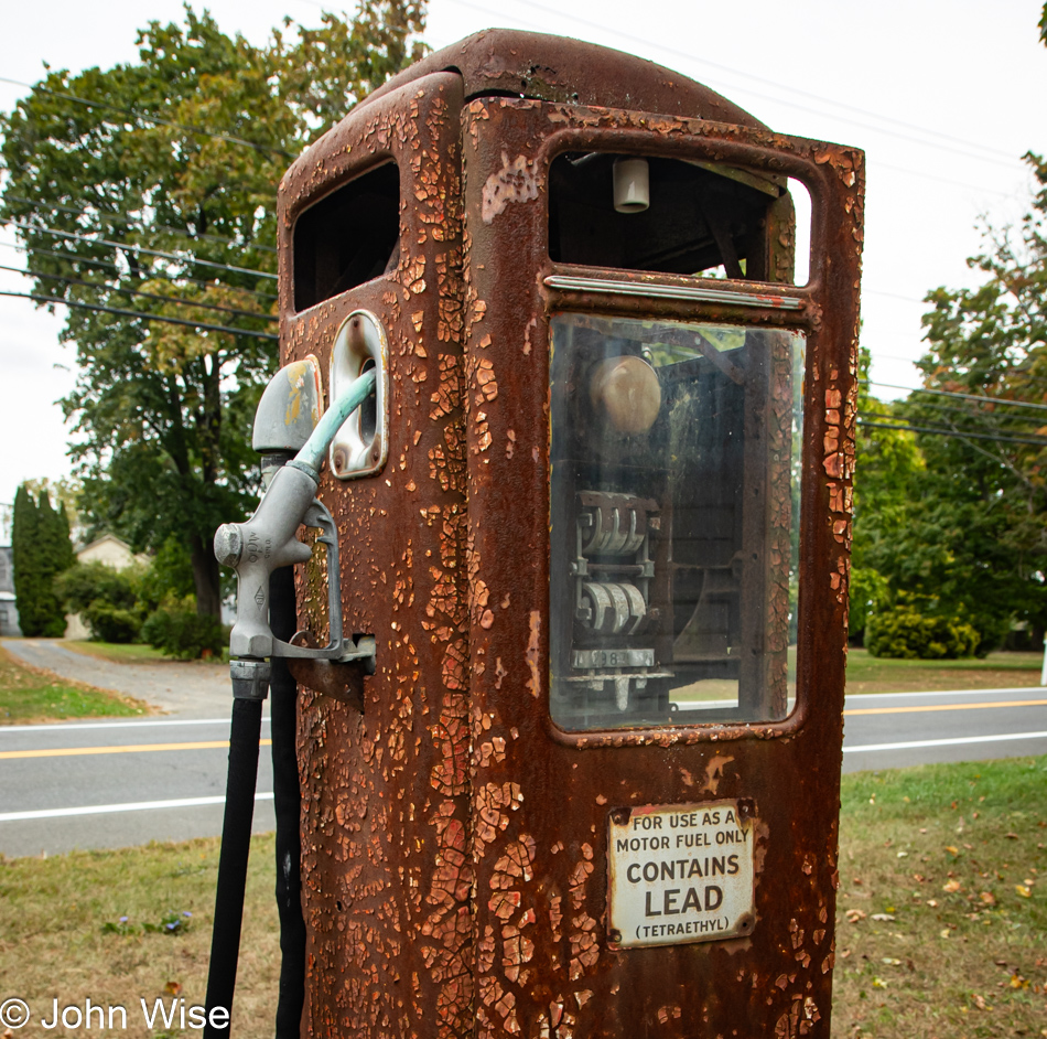 Defunct gas station on Route 9 in Hudson, New York