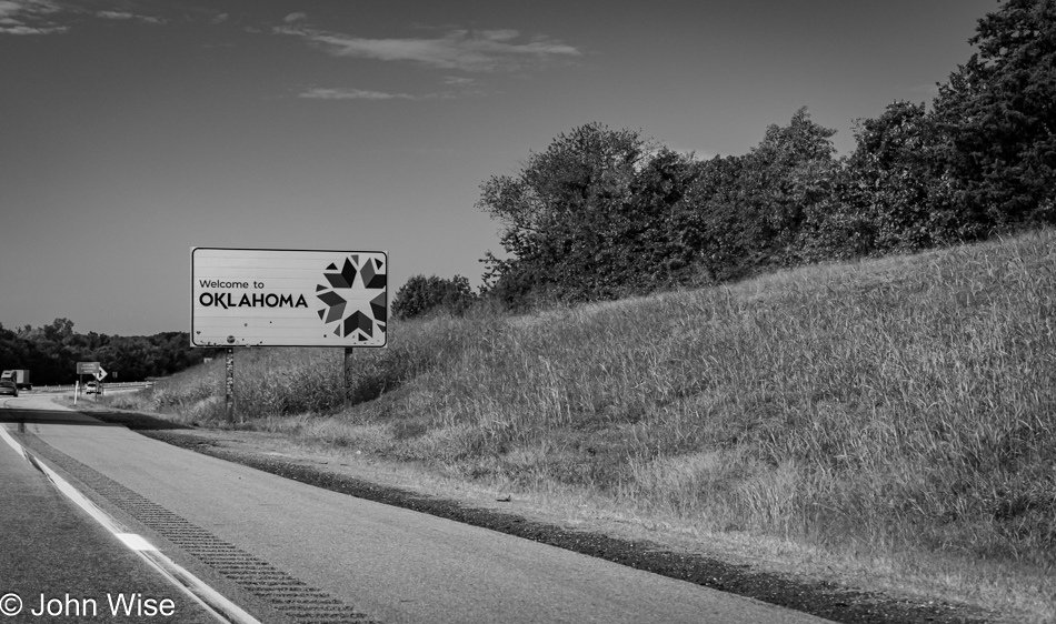 Interstate 40 entering Oklahoma